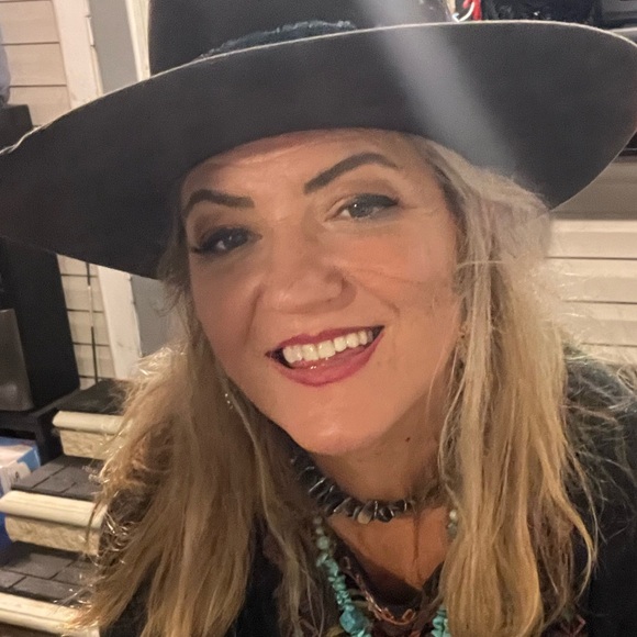 Meet your Posher, Jojo - Picture 1 of 1